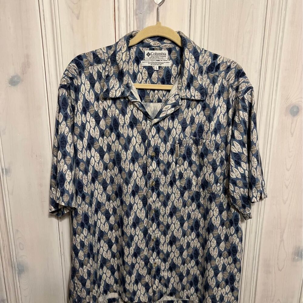 Columbia Men’s Short Sleeve Button Top size Large (blue/grey)